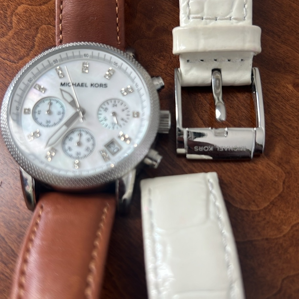 Michael Kors Watch - Picture 8 of 8